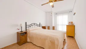 Property in Torrevieja. Centro area, 2 bedrooms, 60 m2 - photo 3