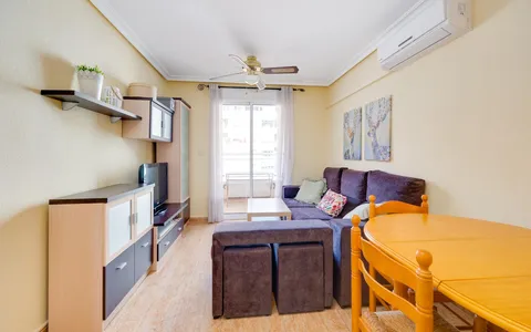 Property in Torrevieja. Centro area, 2 bedrooms, 60 m2
