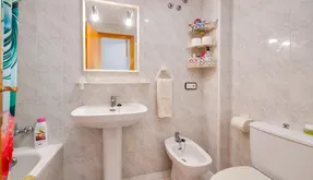 Immobilier Torrevieja, Apartment à vendre. Playa de los Locos area, 2 bedrooms, 63 m2 - photo 5
