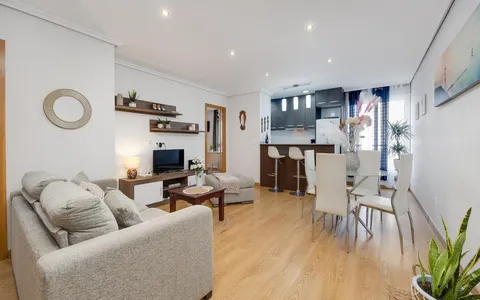 Buy property in Torrevieja, Spain. Centro area, 2 bedrooms, 72 m2