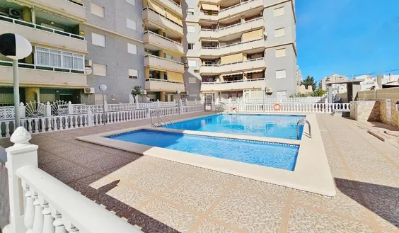Vente de Apartment à Torrevieja, Espagne. Nueva Torrevieja area, 2 bedrooms, 54 m2 - photo 1