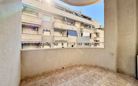 Apartment til salgs i Torrevieja, Spania. Playa del Cura area, 2 bedrooms, 76 m2