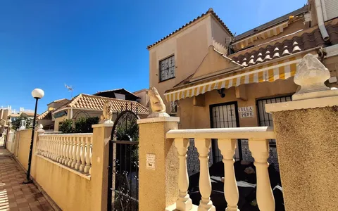 Torrevieja, Espanja. Osta Town house. Carrefour area, 3 bedrooms, 75 m2, 3 bedrooms, 75 m² — €175000
