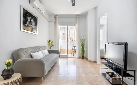 Osta Apartment Torrevieja, Espanja. Centro area, 1 bedroom, 50 m2, 1 bedrooms, 50 m² — €124000