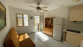 Torrevieja, España. Bienes raíces. Zona de la  Centro, 23 m2 - photo 2