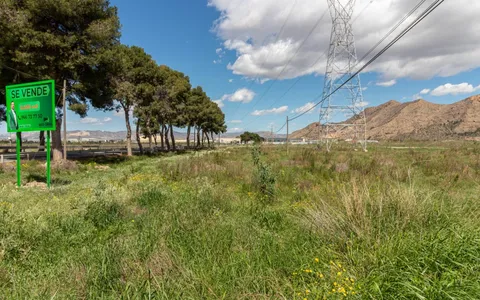 Comprar una vivienda en España. Zona de la  Polígono Puente Alto, — €66000