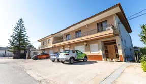 Buy an House in Spain. Desamparados area, 5 bedrooms, 1122 m2 - photo 5