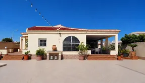 Torrevieja, España. Comprar un Villa. Zona de la La Siesta - El Salado - Torreta, 4 dormitorios, 169 m2 - photo 2