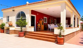 Torrevieja, España. Comprar un Villa. Zona de la La Siesta - El Salado - Torreta, 4 dormitorios, 169 m2 - photo 3