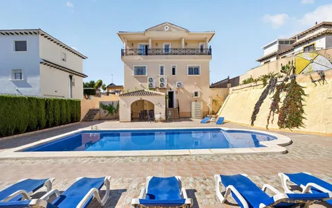 Orihuela Costa, Spain. Buy an Villa . La Zenia area, 7 bedrooms, 329 m2, 7 bedrooms, 329 m² — €839000