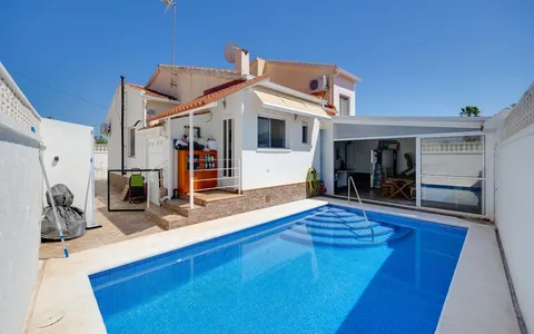 Spain buy an Villa. La marina area, 3 bedrooms, 121 m2, 3 bedrooms, 121 m² — €299969