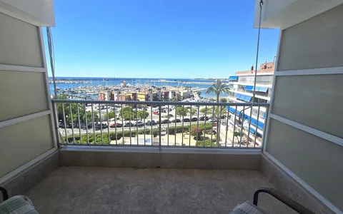 Apartment for sale in Torrevieja, Spain. Puerto deportivo marina salinas area, 3 bedrooms, 94 m2, 3 bedrooms, 94 m² — €220000