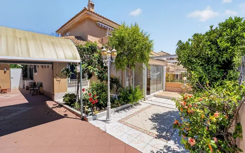 Real estate Torrevieja, Town house for sale. Los Balcones - Los Altos del Edén area, 3 bedrooms, 90 m2, 3 bedrooms, 90 m² — €270000