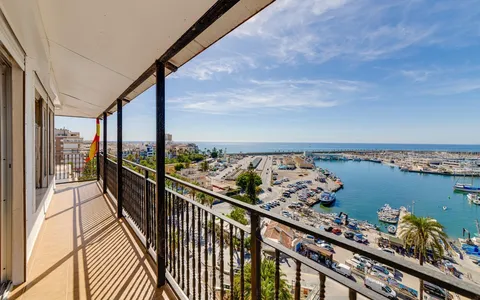 Torrevieja, Spain. Real Estate. torrevieja area, 7 bedrooms, 246 m2, 7 bedrooms, 246 m² — €660000