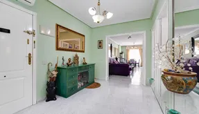 Comprar un Piso en España, Torrevieja. Zona de la Antonio Machado, 3 dormitorios, 103 m2 - photo 2