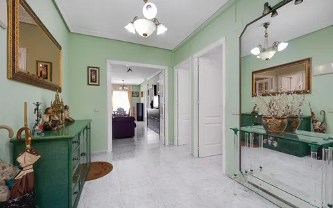 Buy an Apartment in Spain, Torrevieja. Antonio Machado area, 3 bedrooms, 103 m2