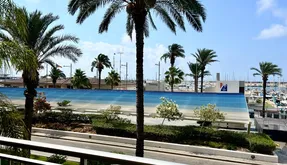 Buy an Apartment in Spain, Torrevieja. Paseo maritimo area, 4 bedrooms, 164 m2 - photo 2