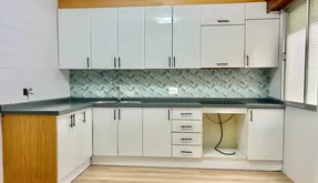 Buy an Apartment in Spain, Torrevieja. Paseo maritimo area, 4 bedrooms, 164 m2 - photo 5
