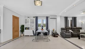 Property in Orihuela Costa. Zeniamar-Horizonte-La Campana area, 3 bedrooms, 200 m2 - photo 6