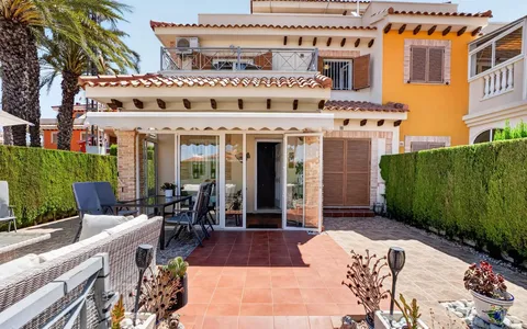 Property in Orihuela Costa. Zeniamar-Horizonte-La Campana area, 3 bedrooms, 200 m2, 3 bedrooms, 200 m² — €399000