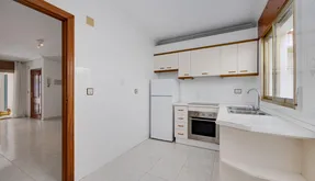 Bienes raíces en España, Torrevieja. Zona de la Acequion, 2 dormitorios, 60 m2 - photo 3
