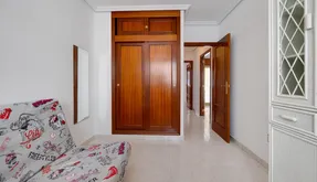 Bienes raíces en España, Torrevieja. Zona de la Acequion, 2 dormitorios, 60 m2 - photo 4