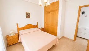 Bienes raíces en España, Torrevieja. Zona de la Estacion de autobuses, 1 dormitorio, 48 m2 - photo 5