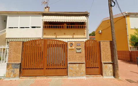 Torrevieja real estate, Town house for sale. Playa de los Naufragos area, 3 bedrooms, 85 m2, 3 bedrooms, 85 m² — €235000