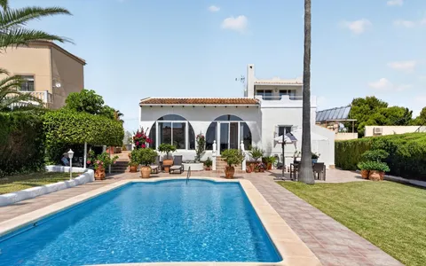 Torrevieja, Spain. Buy an Villa . Los balcones area, 3 bedrooms, 169 m2, 3 bedrooms, 169 m² — €499000
