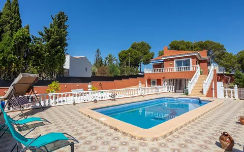 Villa for sale in Torrevieja, Spain. Los Balcones - Los Altos del Edén area, 4 bedrooms, 150 m2, 4 bedrooms, 150 m² — €499000