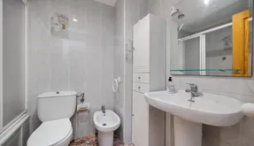Property in Torrevieja. Playa de los Locos area, 2 bedrooms, 73 m2 - photo 5