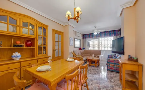 Property in Torrevieja. Playa de los Locos area, 2 bedrooms, 73 m2, 2 bedrooms, 73 m² — €149900