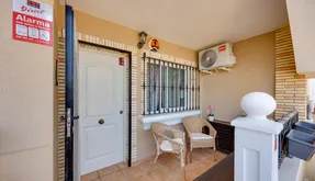 Property in Orihuela Costa. PAU 26 area, 2 bedrooms, 69 m2 - photo 2