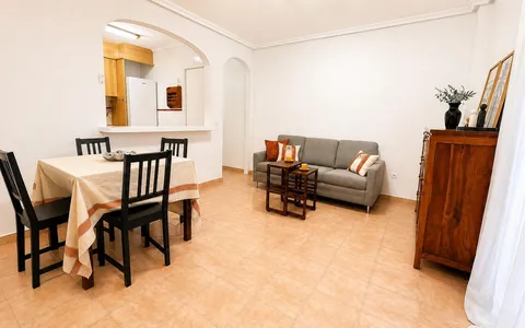 Torrevieja real estate, Apartment for sale. Habaneras area, 2 bedrooms, 79 m2, 2 bedrooms, 79 m² — €145000