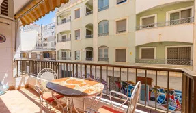 Buy an Apartment in Torrevieja, Spain. Paseo Maritimo area, 2 bedrooms, 90 m² - photo 2