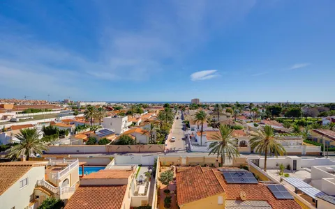 Real estate Torrevieja, Apartment for sale. Nueva Torrevieja area, 2 bedrooms, 61 m2, 2 bedrooms, 61 m² — €164969