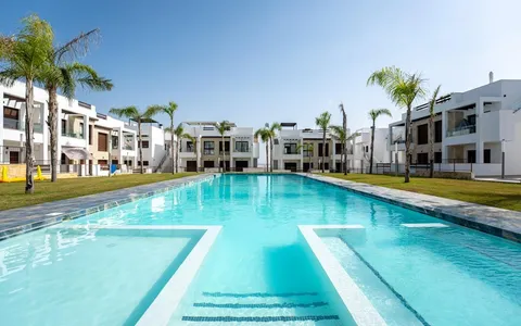 Torrevieja, Spain. Buy a Penthouse . Lago jardin area, 2 bedrooms, 63 m2, 2 bedrooms, 63 m² — €345000