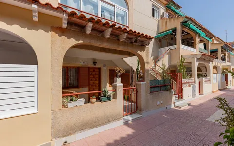 Appartement à Torrevieja, Espagne. Quartier Acequion, 2 chambres, 55 m²