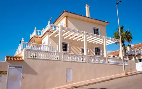 Housing in Spain. Torreblanca area, 5 bedrooms, 350 m2, 5 bedrooms, 350 m² — €525000