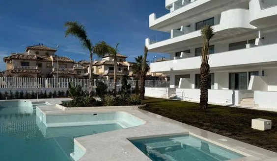 Comprar una vivienda en Orihuela Costa, España. Zona de la Lomas de Cabo Roig, 3 dormitorios, 93 m2 - photo 1