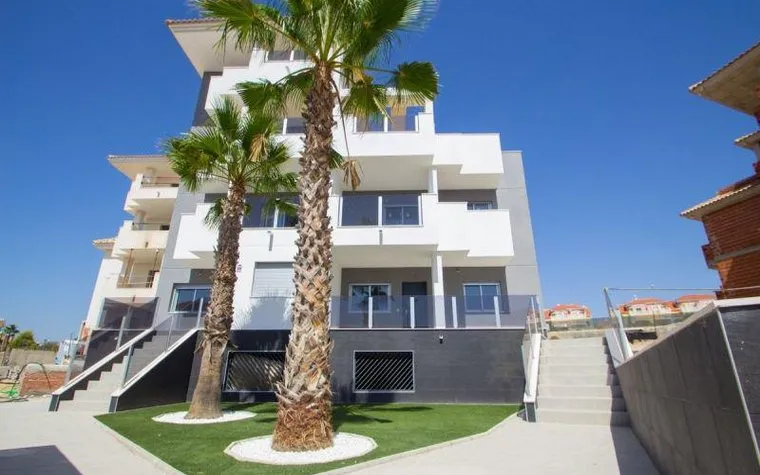 Buy an Apartment in Spain, Orihuela Costa. Las Filipinas area, 2 bedrooms, 65 m2