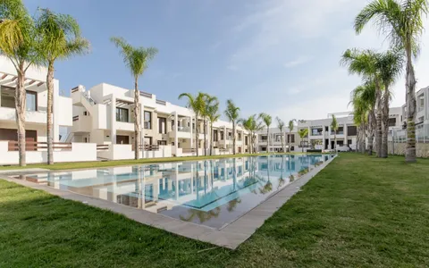 Buy a Bungalow in Torrevieja, Spain. Los balcones area, 2 bedrooms, 63 m2, 2 bedrooms, 63 m² — €320000